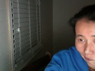 supakinkycouple Long haired brunette cumming  slurping a monster cock on head knees